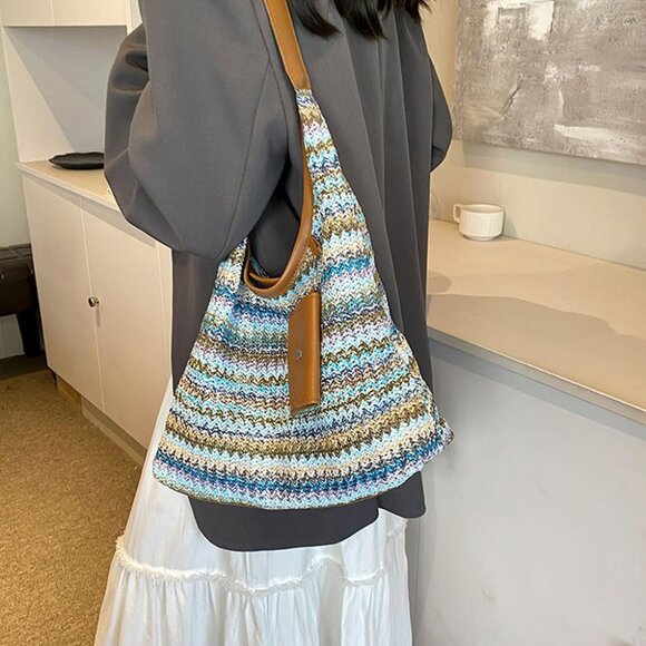 Colorful straw beach shoulder handbag with adjustable straps and small wallet - Picture 5 of 6